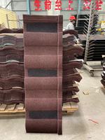 Tuiles de toiture en aluminium-zinc revêtues de pierres d'asphalte - Colorées, durables et ignifuges pour hôtels, entrepôts, parcs et plus encore