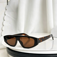 Lunettes de soleil unisexes vintage à monture métallique légère, verres dégradés marron, protection UV400, luxe pour la mode et les voyages
