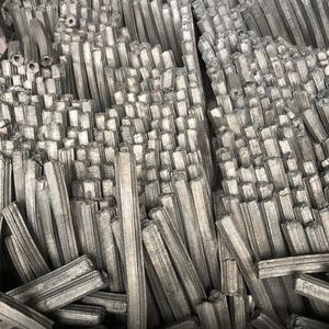 Carbón de aserrín de madera a precio de fábrica, inodoro, bajo contenido de ceniza, alta retención de calor, auténtica calidad de exportación de Vietnam - Product Image 5