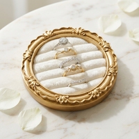 Présentoir à bijoux personnalisé en résine pour colliers et bagues, organisateur de bijoux, modèle en forme de statue de fille, cadeau