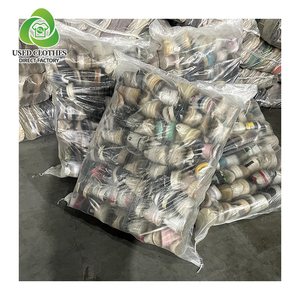 รองเท้าฟุตบอลสำหรับผู้ชายมือสองสไตล์ดีไซเนอร์แฟชั่นมือสอง - Product Image 2