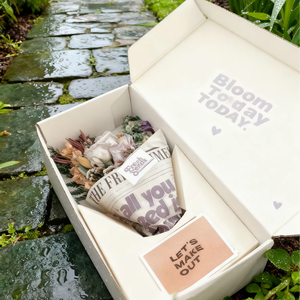 Boîte d'expédition de fleurs en carton ondulé avec logo personnalisé en gros pour boîte-cadeau de fleuriste emballage de boîtes postales de roses fraîches - Product Image 1