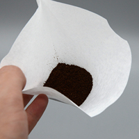 100 filtres à café biodégradables en forme d'éventail pour porte-filtres à fond plat et machines à café automatiques