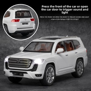 <span class=keywords><strong>1</strong></span>:24 Escala Land Cruiser LC300 Diecast Toy Street Car Versão Trabalho Rodas De Liga De Plástico Off-Road Modelo TikTok Display Metal - Product Image 4