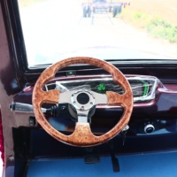 Voiture de tourisme vintage à quatre rangées UC-VSB-13 pour les attractions touristiques, les stations balnéaires, les navettes d'hôtel et le transport de passagers en extérieur