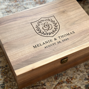 Caja <span class=keywords><strong>de</strong></span> Recuerdos <span class=keywords><strong>de</strong></span> Boda Personalizada - Caja <span class=keywords><strong>de</strong></span> <span class=keywords><strong>Madera</strong></span> Grabada a Medida <span class=keywords><strong>para</strong></span> Parejas - <span class=keywords><strong>Regalos</strong></span> <span class=keywords><strong>de</strong></span> <span class=keywords><strong>Aniversario</strong></span>, <span class=keywords><strong>Regalos</strong></span> <span class=keywords><strong>para</strong></span> Despedida <span class=keywords><strong>de</strong></span> Soltera - Product Image 1