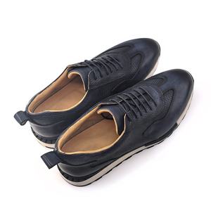 Scarpe <span class=keywords><strong>da</strong></span> <span class=keywords><strong>Uomo</strong></span> Eleganti in Vera Pelle Blu Navy Resistenti all'Usura Fatte a Mano per Casual, Feste, Sport e Business - Product Image 4