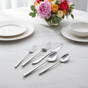 18/10 Cubiertos <span class=keywords><strong>de</strong></span> hotel Cubiertos a granel Mango grueso Cubiertos 4 piezas <span class=keywords><strong>Juego</strong></span> <span class=keywords><strong>de</strong></span> cubiertos <span class=keywords><strong>de</strong></span> acero inoxidable <span class=keywords><strong>Cuchara</strong></span> <span class=keywords><strong>Tenedor</strong></span> <span class=keywords><strong>y</strong></span> <span class=keywords><strong>cuchillo</strong></span> - Product Image 3
