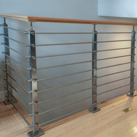 Balustre à barres horizontales en acier inoxydable sur mesure pour projets d'escaliers