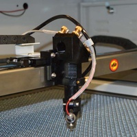 Machine de marquage laser CO2 automatique haute précision ActionLasers 9060 M3 avec refroidissement par eau pour le bois et le papier, système de contrôle M3