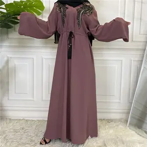 Keluaran baru gaun Maxi dekat coklat Muslim Abaya lengan panjang dengan gaun Maxi Applique wanita Islam Abaya Dubai