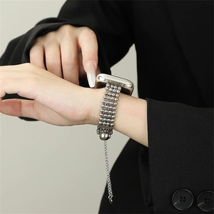 Cinturino in acciaio inossidabile per <span class=keywords><strong>Apple</strong></span> <span class=keywords><strong>Ultra</strong></span> 49mm cinturino per orologio intelligente e accessori per bracciale in metallo da donna di lusso - Product Image 3