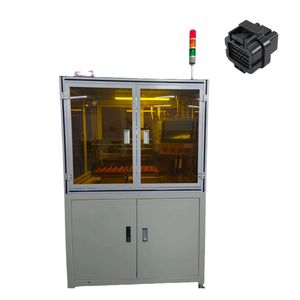 Machine d'assemblage de faisceaux de câblage automobile entièrement automatique à double tête pour l'insertion de connecteurs étanches - Product Image 3