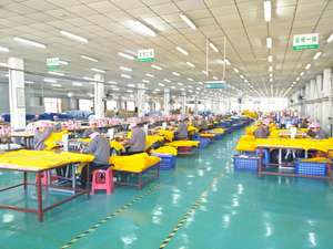 Şeffaf Küçük Orta Boy Köpek Yağmurluğu, Köpek Gezdirme ve Yağmurlu Hava Koşulları İçin Su Geçirmez Plastik Panço - Product Image 5