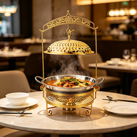 Réchaud à alcool FLEY en acier inoxydable orné avec couvercle en dôme texturé et cadre ouvert pour les tables de buffet de mariage et de traiteur
