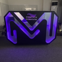 Comptoir de Bar Tendance avec Meuble LED Personnalisé pour DJ, Écran LED 3D Pleine Couleur et Cabine DJ