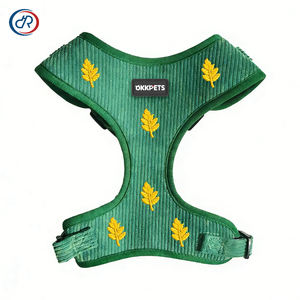 新しいコーデュロイ生地の柔らかい犬用ハーネス、ピンクのウサギデザイン、調節可能なノープルペットベスト、首輪とリード付き、刺繍の職人技 - Product Image 2