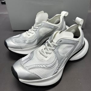 Zapatos Casuales para Hombre, Zapatillas Deportivas Blancas con Suela Gruesa, Versátiles, Nuevas Zapatillas Cómodas para Caminar Estilo 2025 para Mujer - Product Image 1