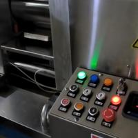 Machine de laminage de tôles de métaux précieux pour la production de feuilles longues d'or, d'argent et de cuivre, équipement de presse à rouleaux en acier D2 pour feuilles d'or