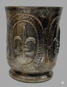 Copa de Trofeo de Cristal Vintage con Emblema de Flor-de-Lis, Recubierta en Plata, para Eventos Deportivos y Exhibición Decorativa - Product Image 4