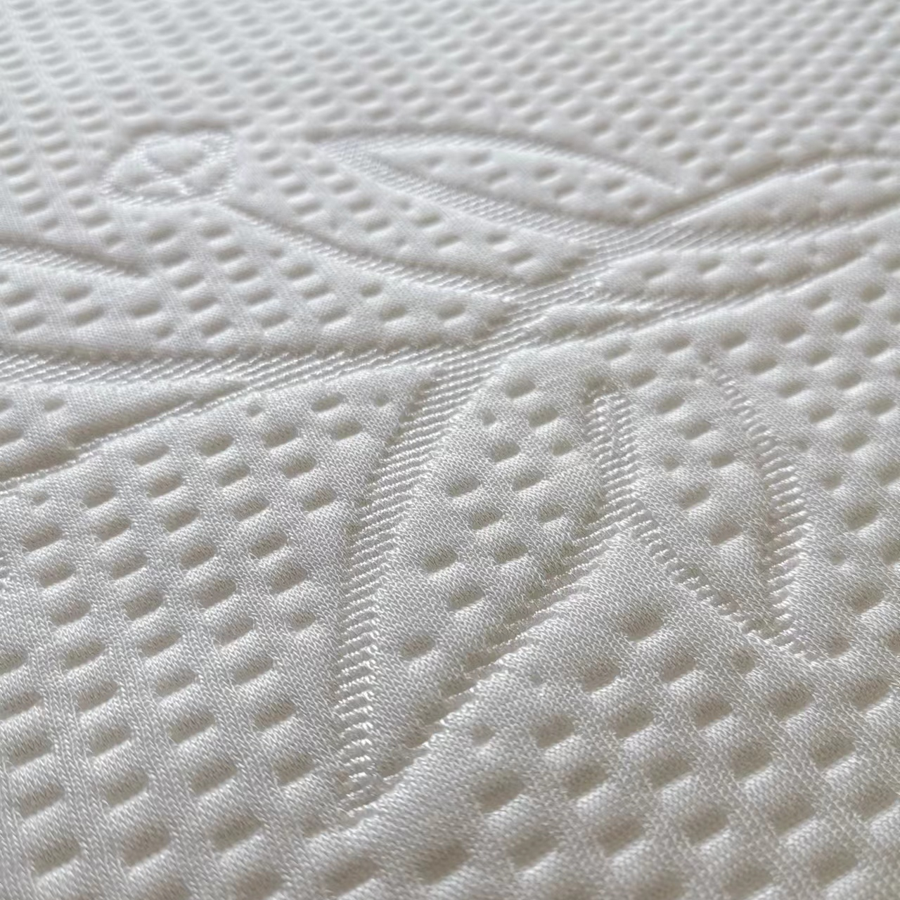 Comfortable and Wear-resistant Deodorizing and Moisture-absorbing Breathable Bamboo Fiber Mattress Ticking Fabric
