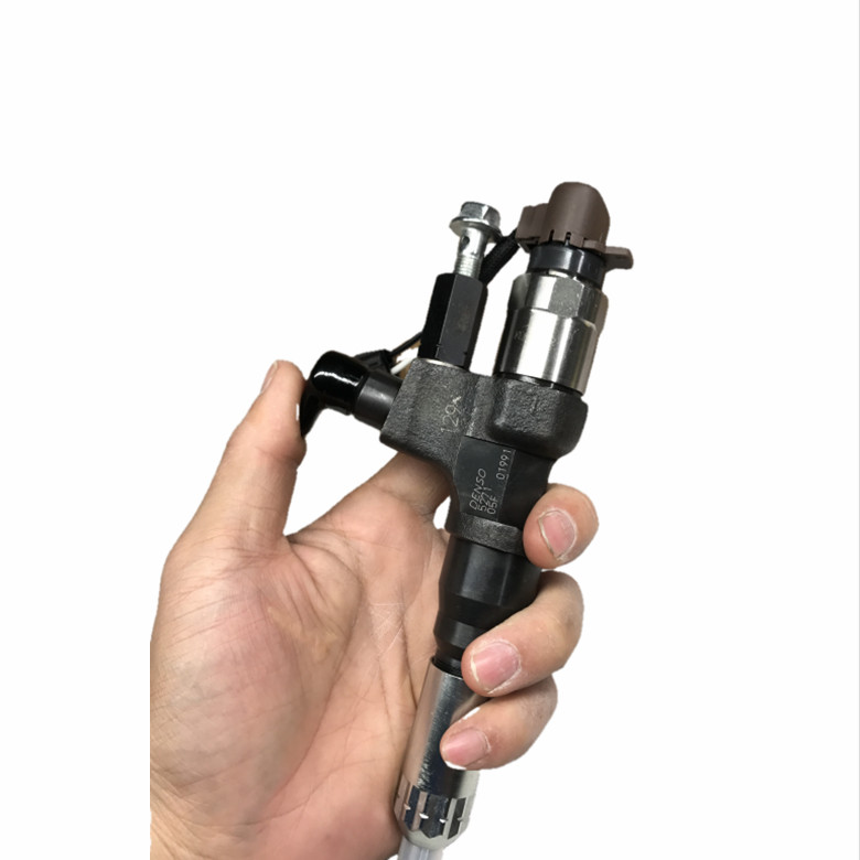 diesel engine parts fuel injector 095000-5270 095000-5271 095000-5274 common rail injector 23670-E0251 for HINO J08E
