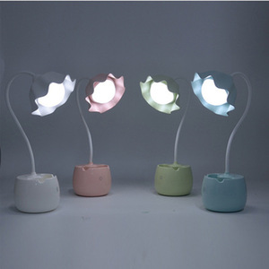 Lampe de bureau à LED à intensité variable, protection des yeux, lampe portable, rechargeable par USB, support porte-stylo, lumière multifonction - Product Image 1