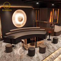 L'ensemble de sièges de salon de nuit haut de gamme est équipé d'une table rectangulaire lumineuse le rendant adapté aux salons de narguilé KTV Bars