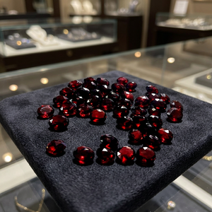 Granat rouge naturel 8 mm, taille ronde, briolette facettée, pierre précieuse en vrac, certifiée par un tiers, vente en gros Gopika pour bijoux - Product Image 1