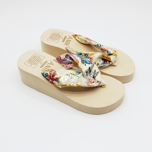 Womens Wedge Heel Flip Flops Floral Fabric Strap Thick Sole Elevated <b>Summer</b> Outdoor Fashion Beach <b>Slippers</b> - Product Image 4