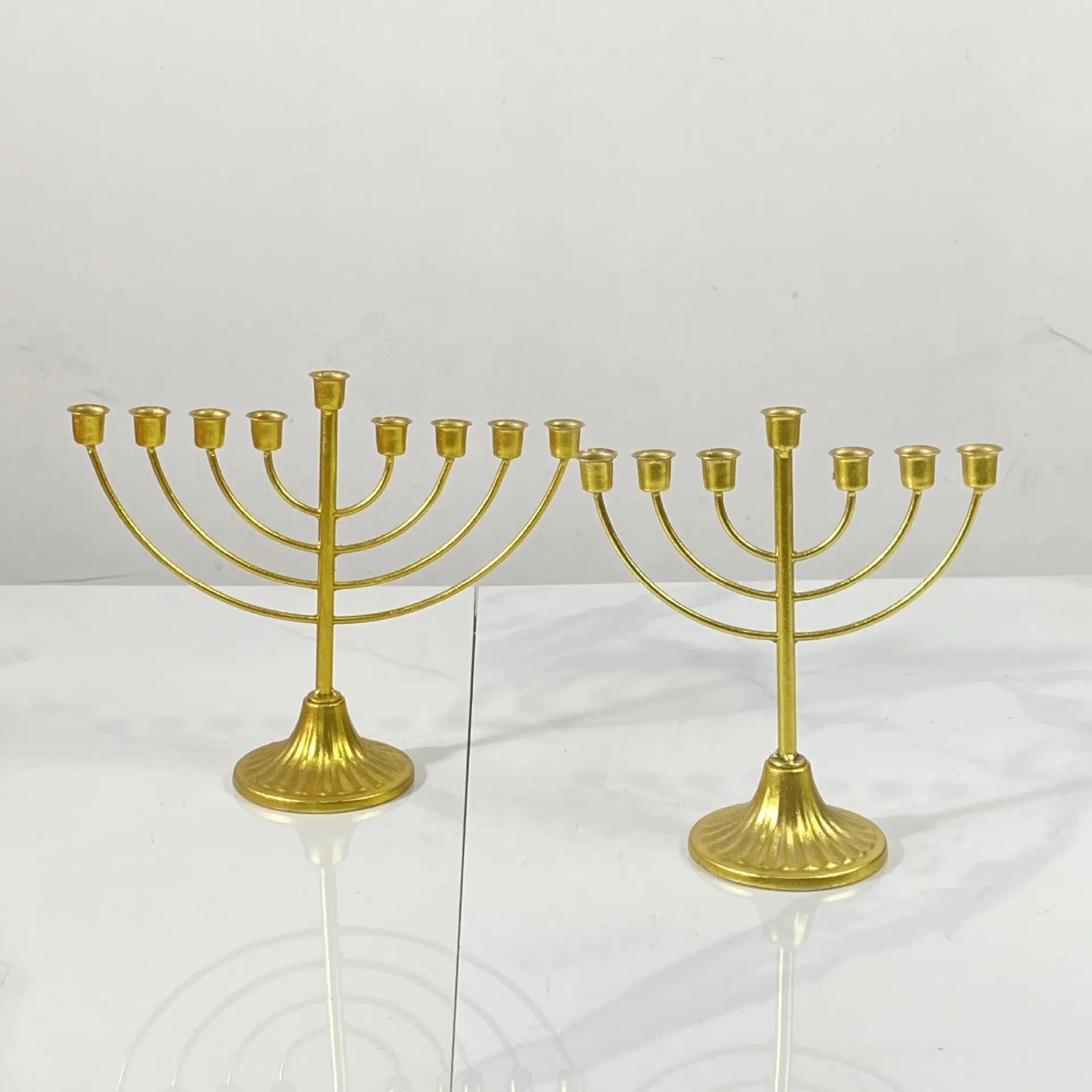 Minimalist Handmade7/9 kafa altın Metal şamdan Hanukkah Menorah 9 şube mumluk