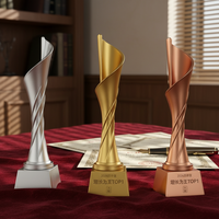 Trophée personnalisé en résine plaqué or 2026, coupe gravable pour la reconnaissance des employés d'entreprise, souvenir