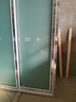 UPVC-Fenster und -Türen Weiße PVC-Horizontalschiebefenster Doppelt Verglast Gehärtetes Isolierglas Mit Mückenschutz für Villen