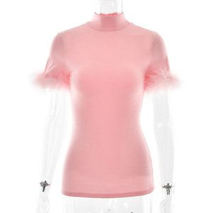 Camiseta de Mujer con Mangas de Plumas Rojas, Corte Ajustado, Color Sólido, Tejido de Poliéster, Estilo Urbano - Product Image 5