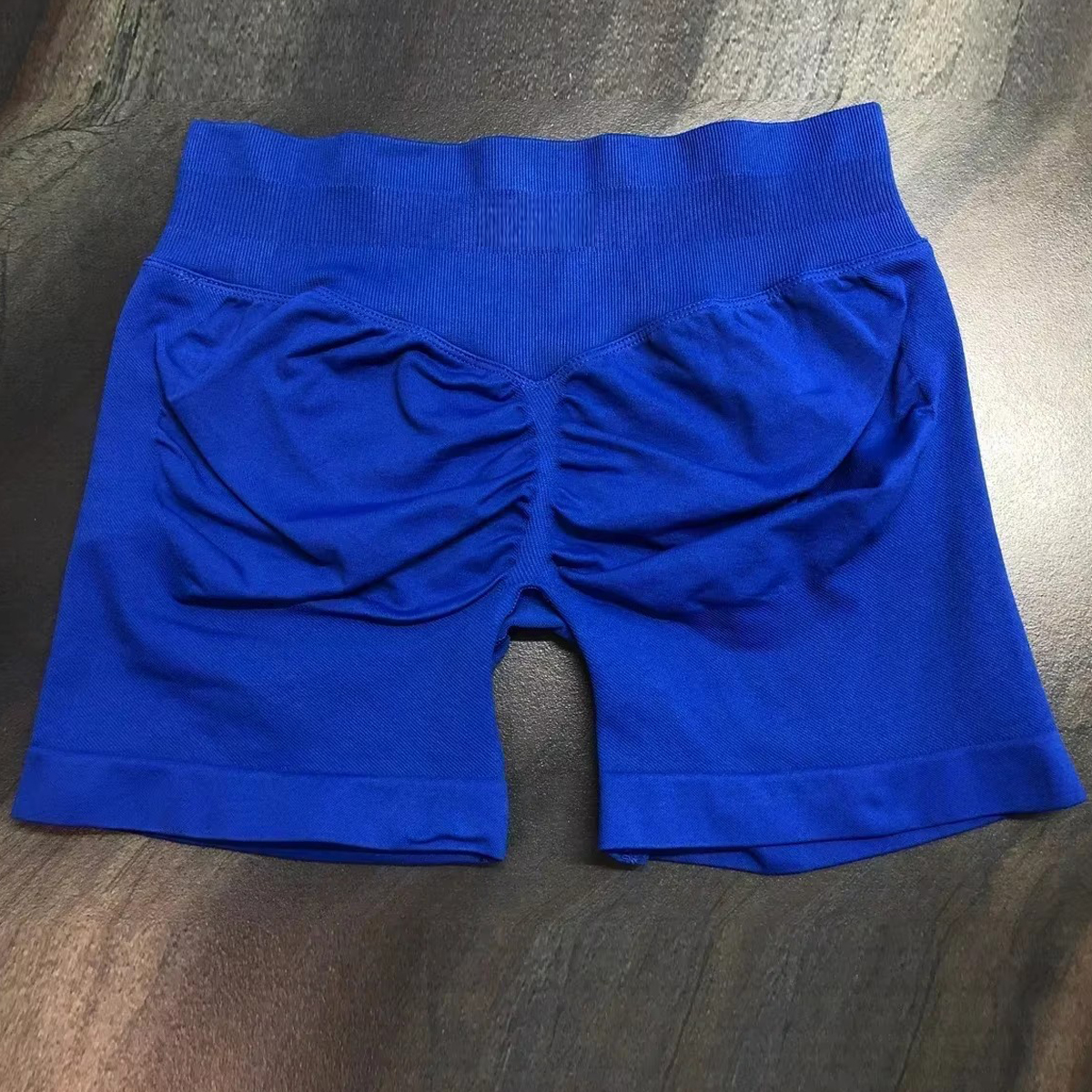 Bleu foncé