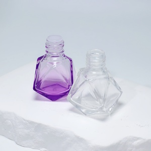 Lealabbaokno Botella de Vidrio con Carbón Activado de 6ml, Difusor de Perfume Vacío, Botella Colgante para Coche con Tapa de Madera - Product Image 5