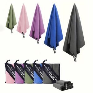Serviette de voyage en microfibre à séchage rapide avec logo personnalisé, serviette de plage compacte et légère pour la salle de sport, la randonnée, le camping, les activités de plein air - Product Image 1