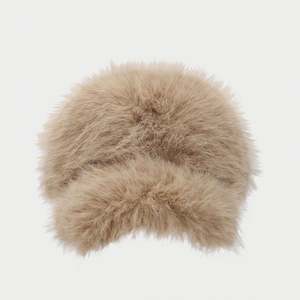 Casquette de baseball chaude en fausse fourrure de renard épaisse de couleur unie pour l'hiver, casquette de baseball en peluche tendance pour femmes - Product Image 5