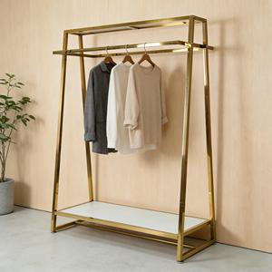 Perchero Dorado con Estante Superior para Exhibición de Ropa en Boutiques y Almacenamiento Doméstico, Robusto - Product Image 1