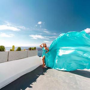 Vestido de lujo turquesa con vuelo, vestido de Santorini con vuelo, vestido para sesión de fotos, vestido de seda con cola larga, vestido de satén con vuelo para playa - Product Image 1