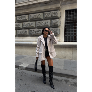 เสื้อแจ็คเก็ตผู้หญิงสไตล์บอยเฟรนด์ ผ้าแคชเมียร์ผสมขนอัลปาก้า สีเบจ - Product Image 6