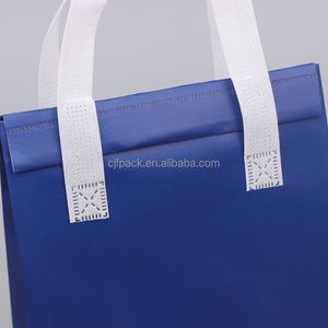 Sacs cadeaux en tissu non tissé, vente en gros d'usine, nouveauté, poignée longue, estampage à chaud, épaissis, recyclables, personnalisables - Product Image 4