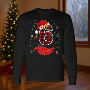 T-shirt à manches longues à carreaux rouges de Noël numéro 6 avec motif chapeau de Père Noël et lumières pour les fêtes - Product Image 3