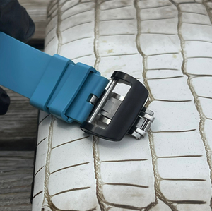 Montre chronographe de luxe en fibre de carbone avec cristal saphir, bracelet en caoutchouc bleu de haute qualité, style sportif, multi-cadrans pour homme - Product Image 6