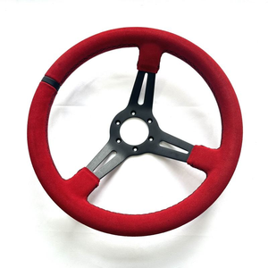 Volant de course premium en aluminium suédé rouge de 14 pouces (70 mm) à fond profond avec bande et rainures noires pour drift et rallye - Product Image 2