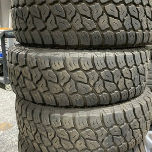 Neumáticos Usados para SUV al por Mayor R12 13 14 15 16 17 18 19 20 Todo Terreno para Camionetas 4x4 y Vehículos Todoterreno - Product Image 1