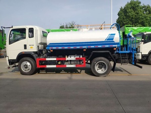 Gloednieuwe Howo 6cbm <span class=keywords><strong>Water</strong></span> Bowser Truck Straat Schoonmaken Kar - Product Image 3