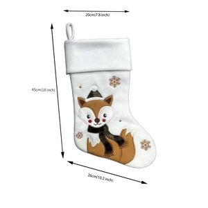 Chaussette de Noël blanche brodée motif renard et renne, vente directe usine BSCI pour le marché français, idéale pour les décorations festives - Product Image 2