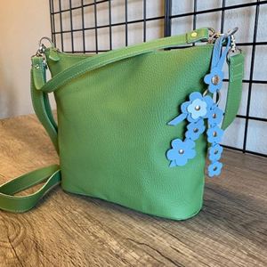 YY Beautiful PU Leather Flower Bag <b>Charms</b> Elegant Retro Aesthetic <b>Keyring</b> Accessories Portable Key Ring <b>Charm</b> for Gifts - Product Image 2