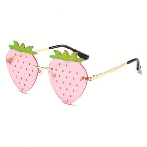 Lunettes de soleil tendance pour femmes, sans monture, avec logo personnalisé, lunettes de soleil colorées en forme de fraise pour femmes - Product Image 6